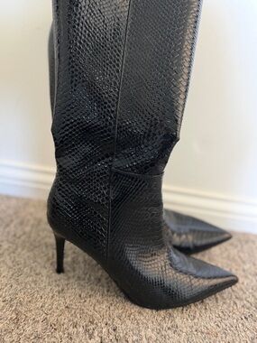 Guess Black Snakeskin Pointed-Toe Stiletto Knee Boots